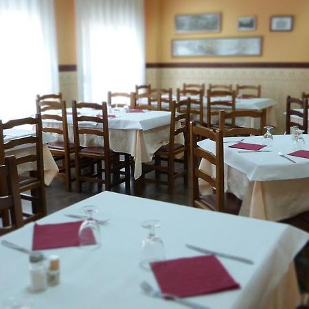 Hostal Restaurante La Masia Vila-real Exterior photo