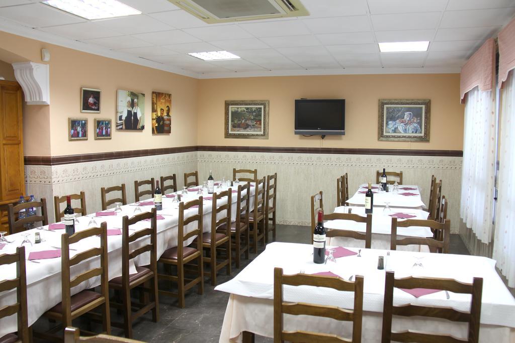 Hostal Restaurante La Masia Vila-real Exterior photo