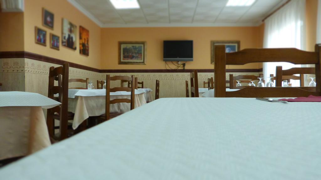 Hostal Restaurante La Masia Vila-real Exterior photo