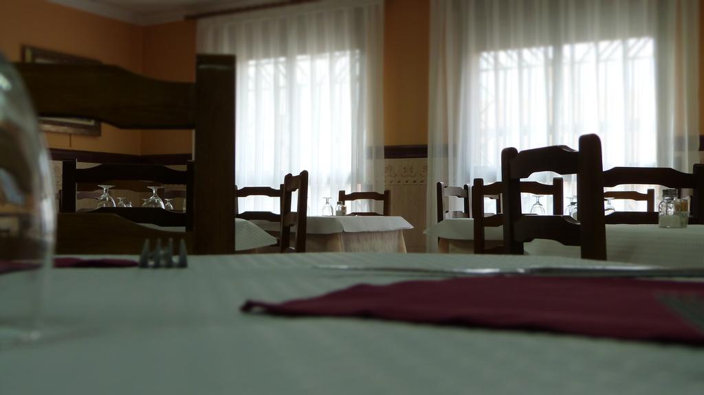 Hostal Restaurante La Masia Vila-real Exterior photo