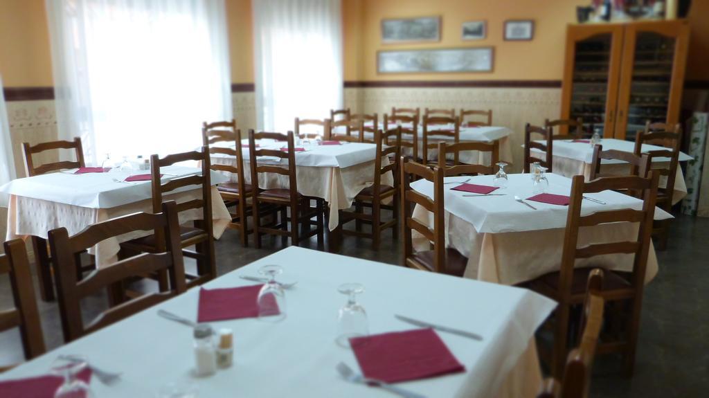 Hostal Restaurante La Masia Vila-real Exterior photo